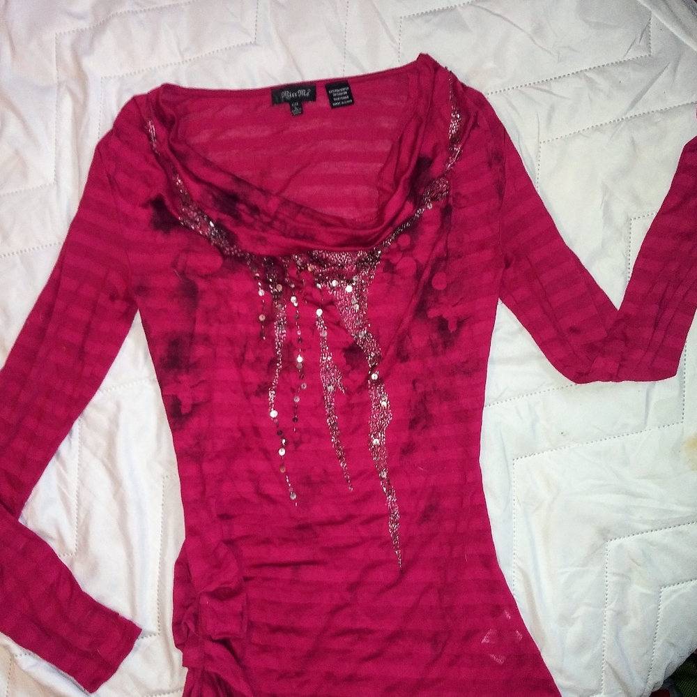 Women's long-sleeve miss me top medium